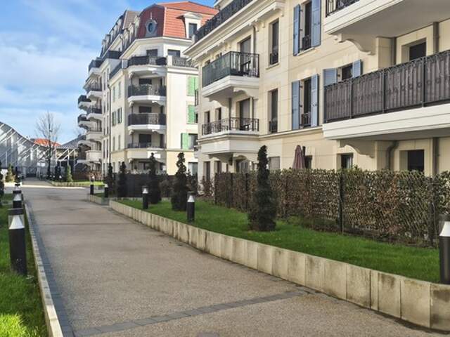 Appartement de 4 pièces avec parking et balcon — photo du bien
