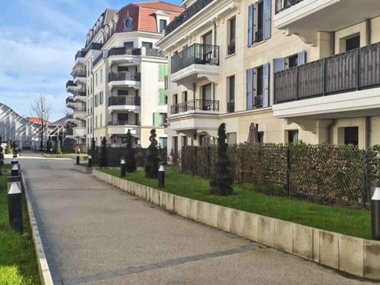 Appartement de 4 pièces avec parking et balcon — photo 1