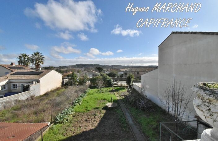 Maison vigneronne avec garage, cour et jardin — Fort potentiel — photo 2