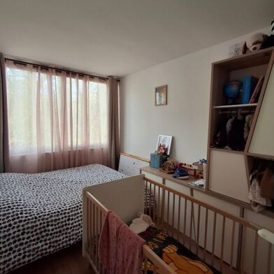 Appartement 5 pièces 560 €