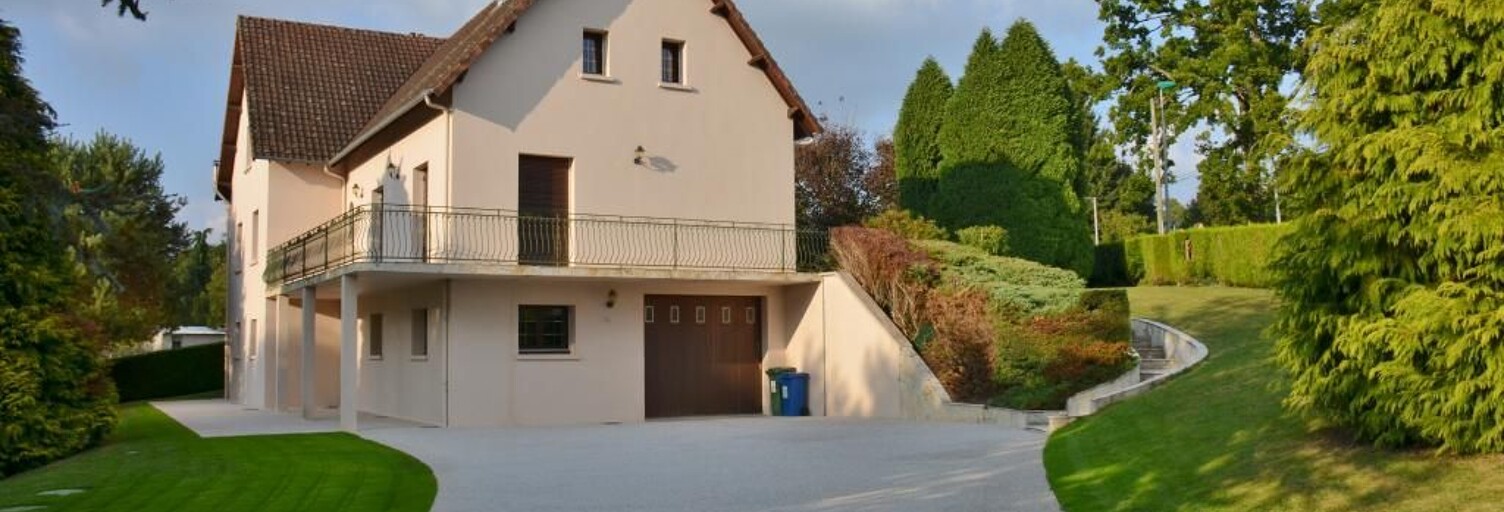 Maison 7 Pièces 227 m² à louer à Saint-Just-le-Martel (87590)