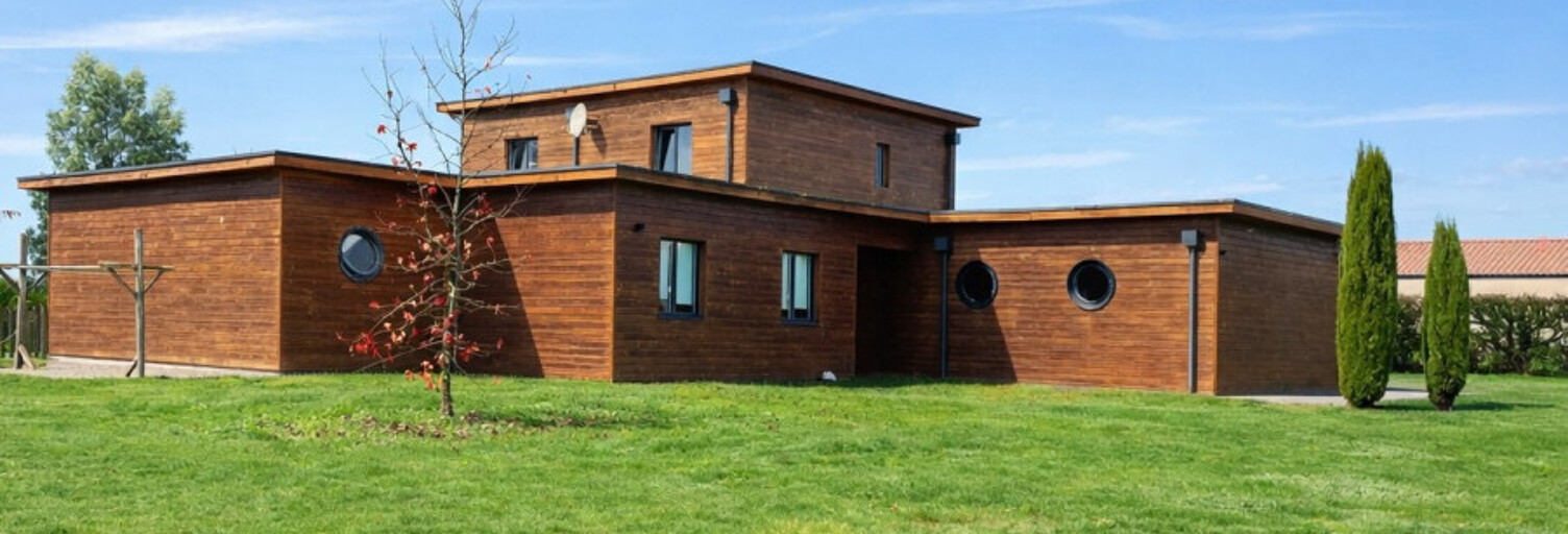 Maison 10 Pièces 172 m² à vendre à Chantonnay (85110)