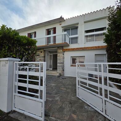 Maison 7 pièces 490 €