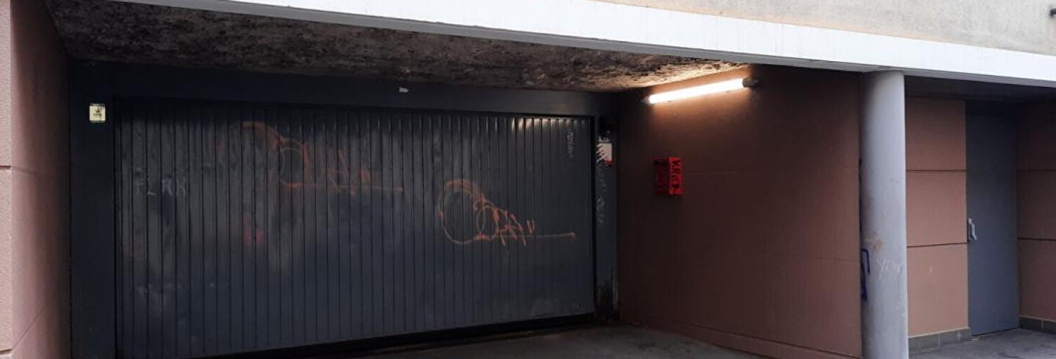 Garage   m² à louer à Lyon 7 (69007)