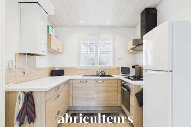 Appartement 3 pièces 236840 €