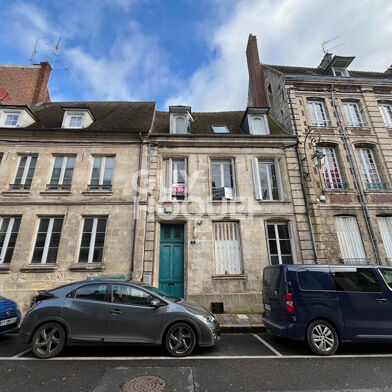 Immeuble  218000 €