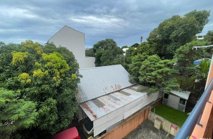 Fabien TEKA IMMO  vous propose à louer à la providence ( St Denis) , à 2 minutes du bd sud,  appartement T3, ile de la Réunion — photo 4