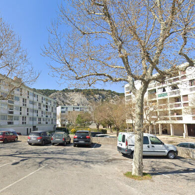 Appartement 3 pièces 467 €
