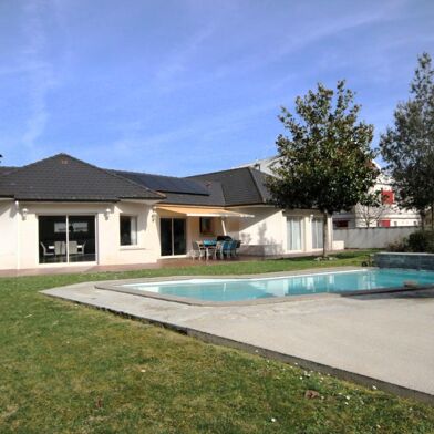 Maison 5 pièces 434600 €