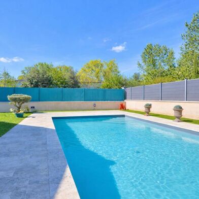 Maison 8 pièces 749000 €