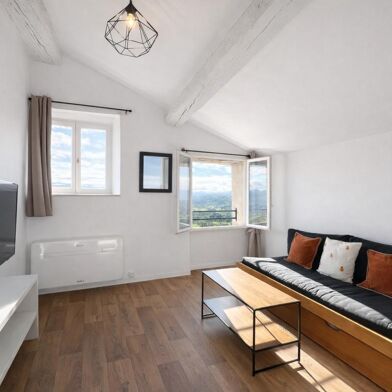 Appartement 2 pièces 700 €