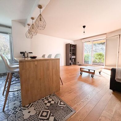 Appartement 4 pièces 273000 €