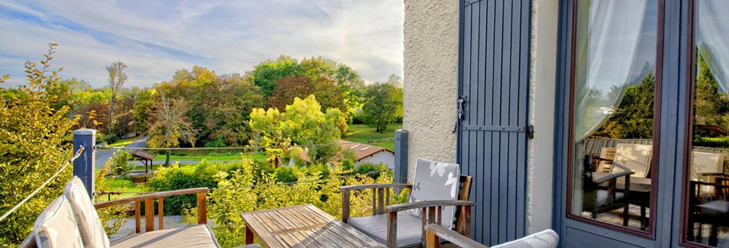 Maison 7 Pièces 141 m² à vendre à Fargues-Saint-Hilaire (33370)