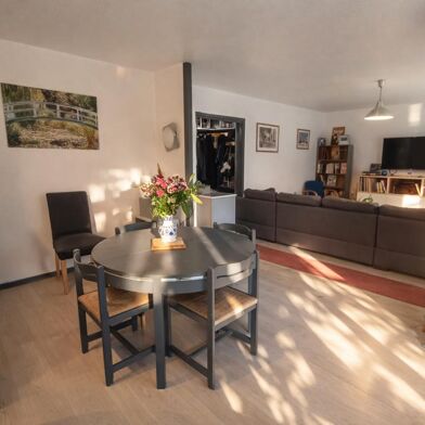Appartement 5 pièces 239900 €