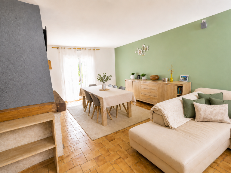 Exclusivité : Maison familiale plain-pied avec grand sous-so — photo 1