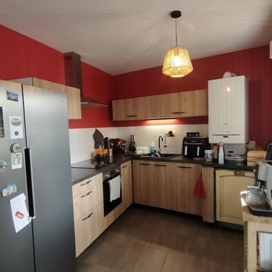 Appartement 3 pièces 851 €