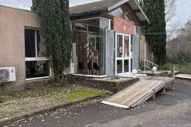 Commerce  2200 €