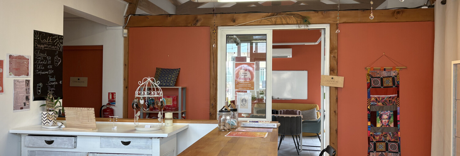 Commerce  206 m² à louer à Ceyras (34800)