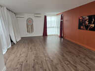 location local commercial de 200m2 avec parking proche Clerm — photo 4