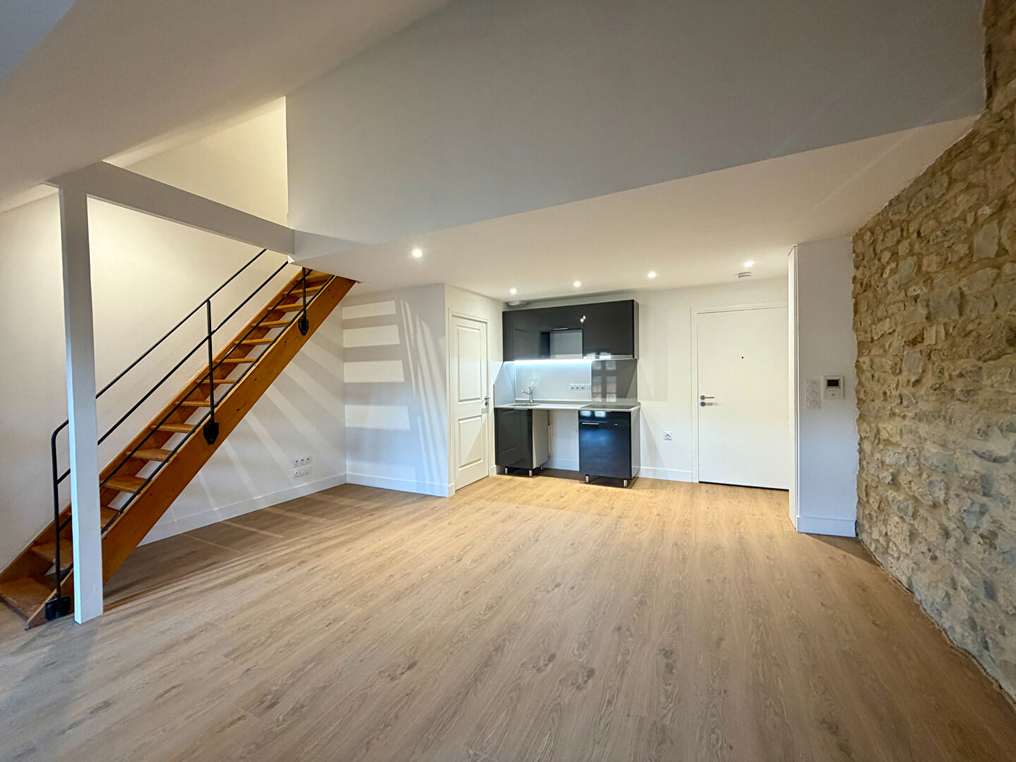 Appartement  T2 à louer Charleville-Mézières 08000
