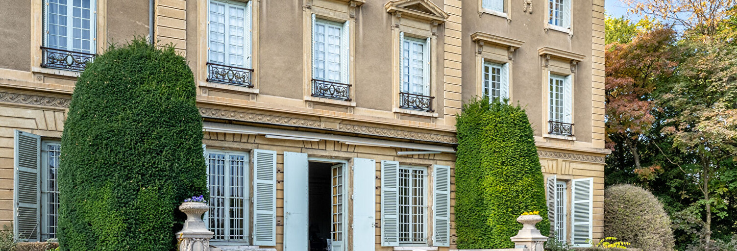 Appartement 8 Pièces 313 m² à vendre à Écully (69130)