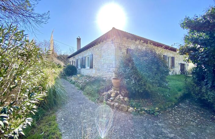 A VENDRE - Maison en pierre à PUJOLS — photo 3