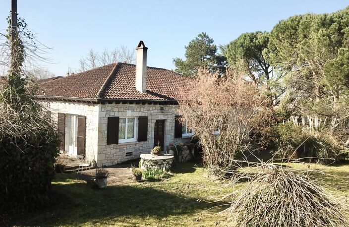 A VENDRE - Maison en pierre à PUJOLS — photo 4