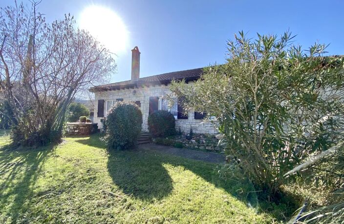 A VENDRE - Maison en pierre à PUJOLS — photo 5