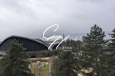 Appartement 2 pièces 725 €