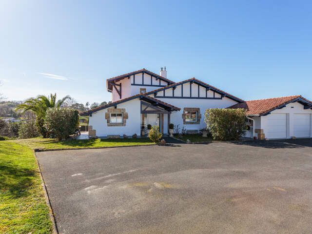 Villa avec vue mer, piscine et dépendance   Côte Basque — photo du bien