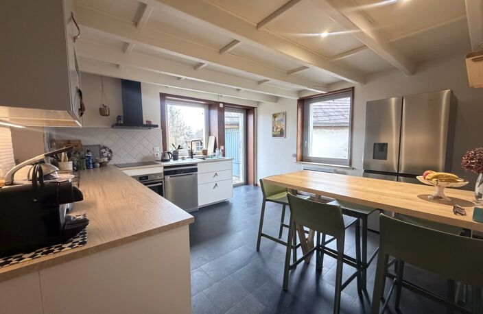 À 10 MN DU CENTRE-VILLE – AU CŒUR DE PIREY – BELLE MAISON FAMILIALE DE 175 M² AVEC PISCINE (3 × 3) — photo 2