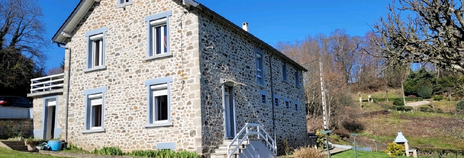 Maison 6 Pièces 125 m² à vendre à Lanobre (15270)