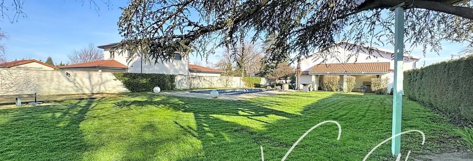 Terrain  900 m² à vendre à Saint-Pierre-de-Chandieu (69780)