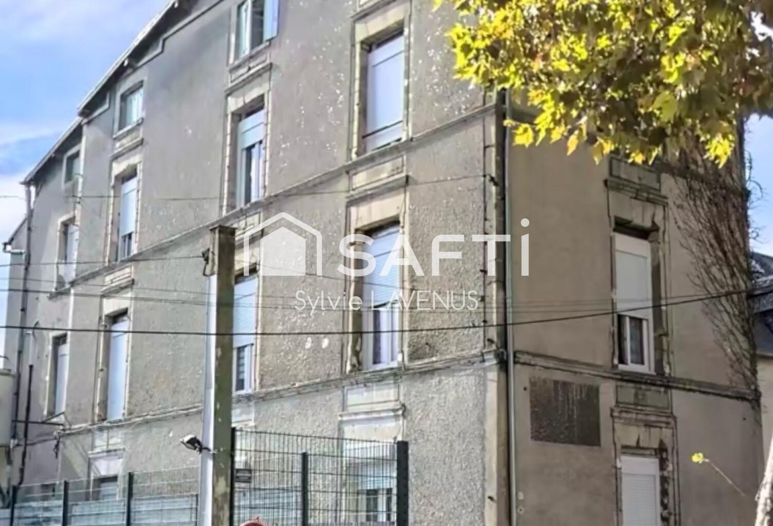 A SOISSONS, QUARTIER GARE ET HOPITAL, IDEAL INVESTISSEUR, IMMEUBLE DE RAPPORT DE 12 STUDIOS LOUÉS. — photo 1