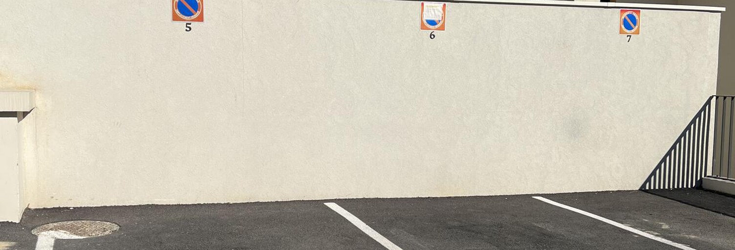 Garage  10 m² à louer à La Tour-de-Salvagny (69890)