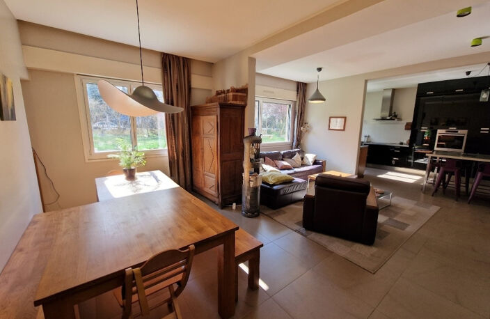 QUARTIER MONPLAISIR - DUPLEX INVERSÉ ATYPIQUE DE 220 M2 - MÉ — photo 2