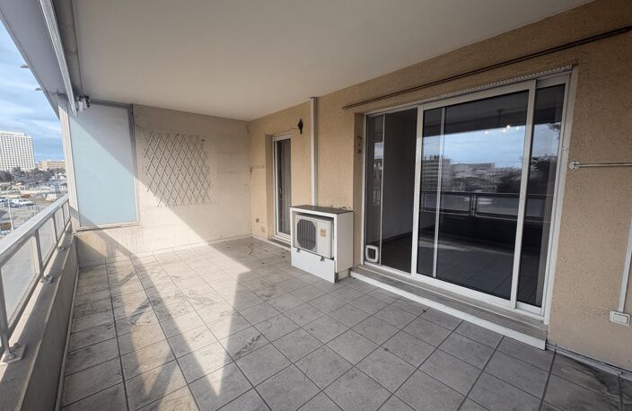 Vente appartement 4 pièces 84 m² Marseille 10 (13010) — photo 2
