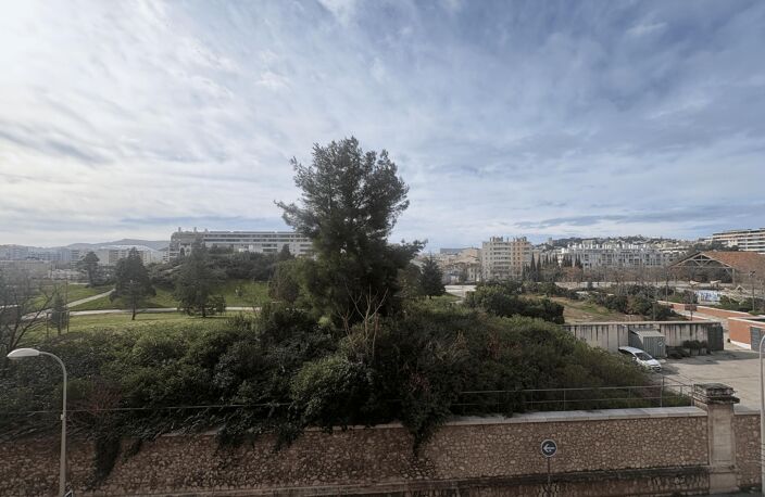 Vente appartement 4 pièces 84 m² Marseille 10 (13010) — photo 5