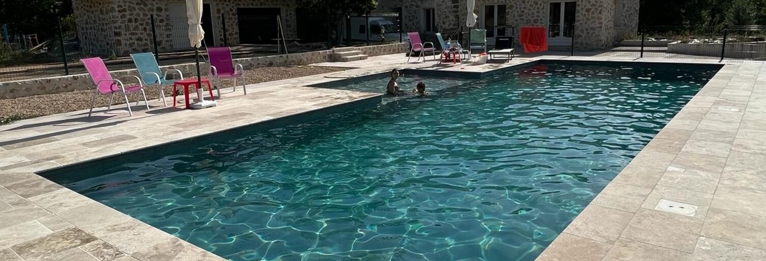 Maison 14 Pièces 214 m² à vendre à Saint-Paul-en-Forêt (83440)