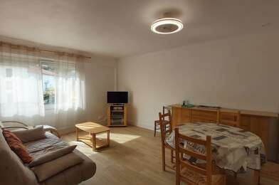 Appartement 3 pièces 750 €