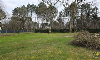 Terrain  1348 m² à vendre à Saint-Jean-d'Illac (33127)