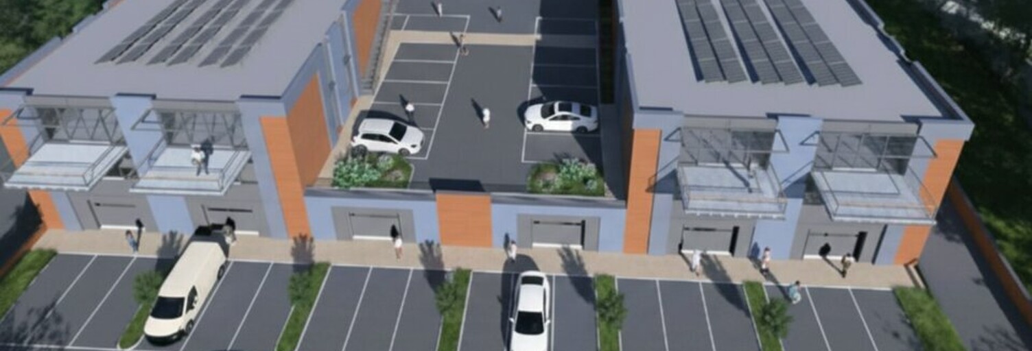 Commerce  1000 m² à louer à La Ciotat (13600)