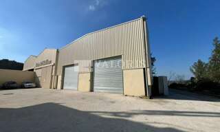 Commerce  321 m² à louer à Mimet (13105)