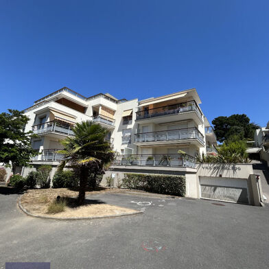 Appartement 3 pièces 817 €