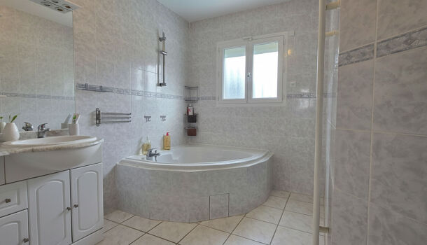 Villa / Maison 5 pièces  à vendre Saint-Gilles 30800