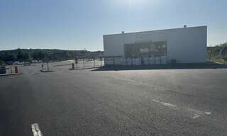 Commerce  1052 m² à louer à Yzeures-sur-Creuse (37290)