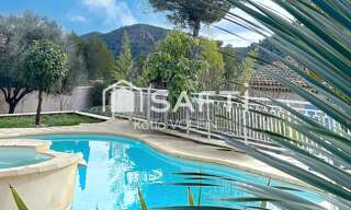 Maison 8 Pièces 200 m² à vendre à Carnoux-en-Provence (13470)