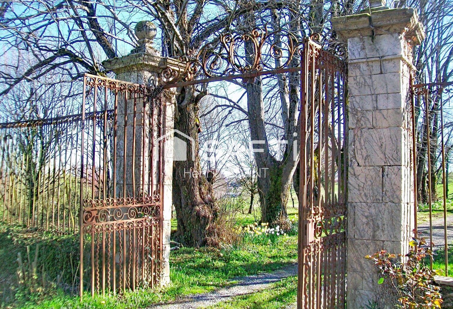 Propriété fabuleuse au ras de LIMOGES ; maison de réception ? Chevaux ? Quatre Hectares — photo 1
