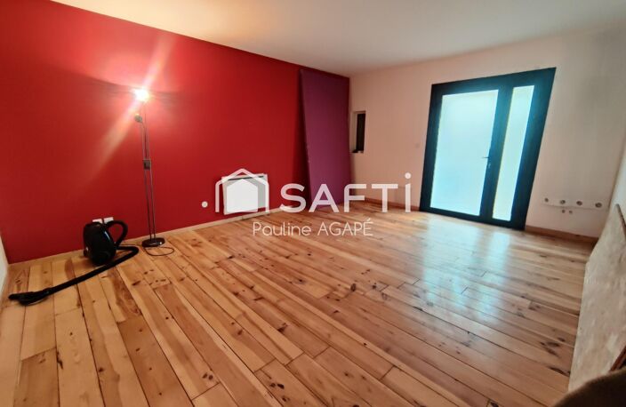 LOCAL COMMERCIAL RÉNOVÉ AVEC SA COUR PRIVATIVE — photo 2