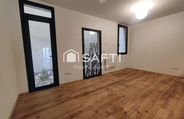LOCAL COMMERCIAL RÉNOVÉ AVEC SA COUR PRIVATIVE — photo 4